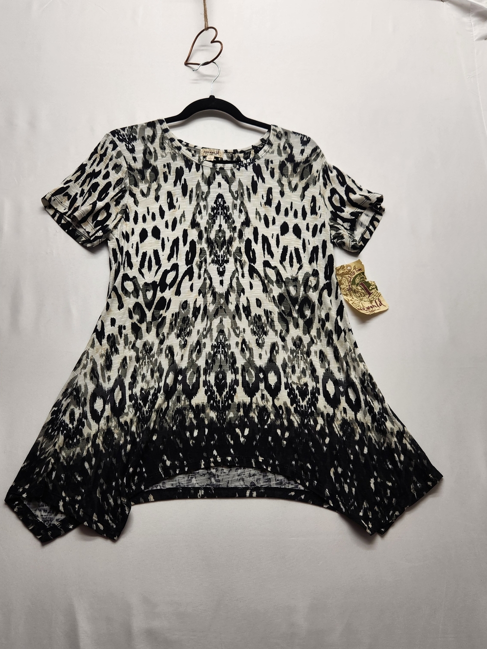 ⭐️ONE WORLD Boho Animal Ikat Print Handkerchief Tunic Top High Low Blouse Large